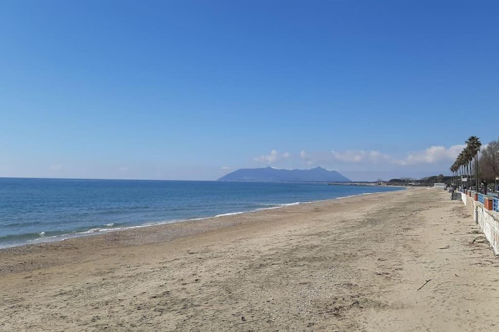 Inclanto Beach House, Mare A 150 Mt テッラチーナ エクステリア 写真